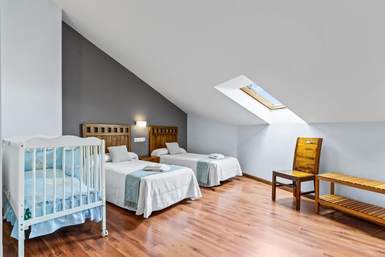 Apartamentos Turisticos As Cetareas Rinlo Habitación foto