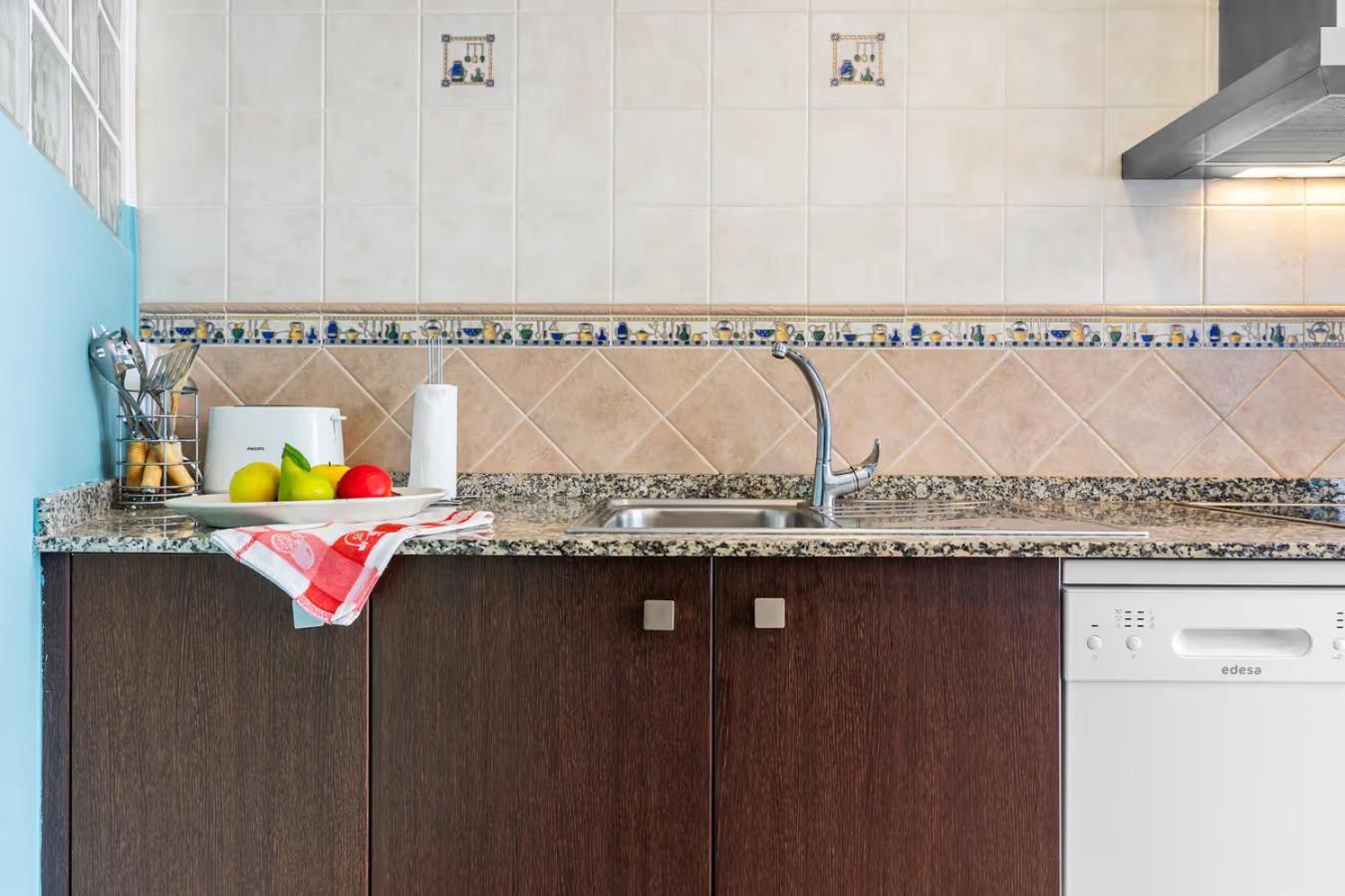 Apartamentos Turisticos As Cetareas Rinlo Habitación foto